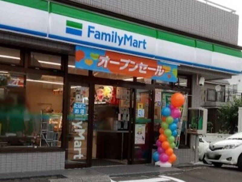 コンビニ　ファミリーマート札幌北22条東18丁目店（コンビニ）まで284m
