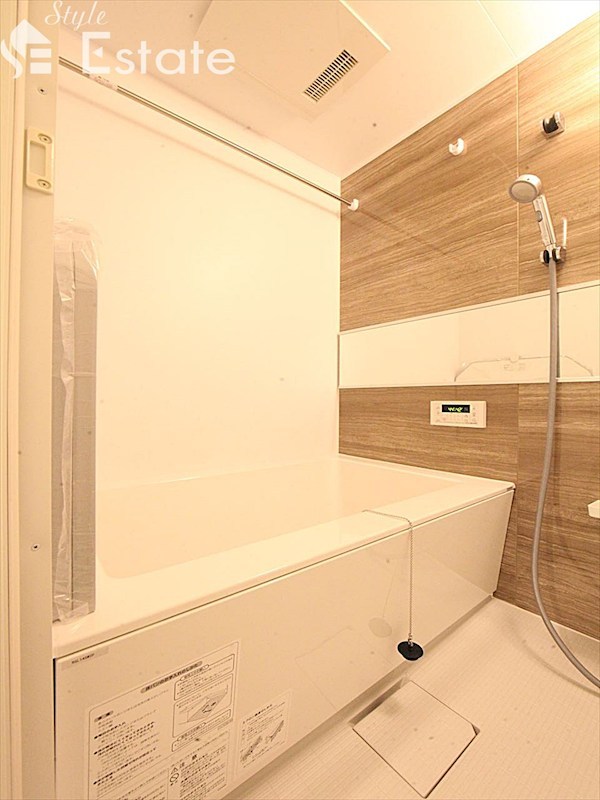 バス・シャワールーム　バスルーム