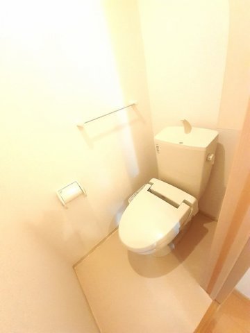 トイレ　ゆったりとした空間のトイレです