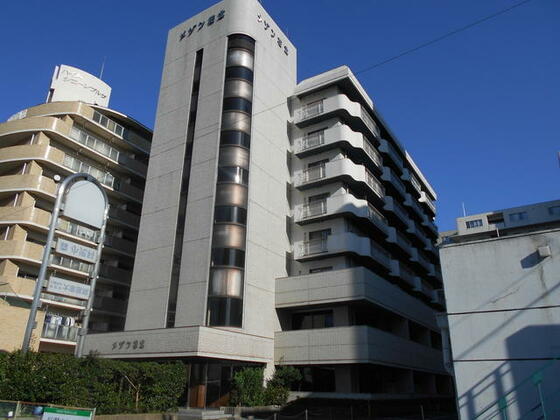 建物外観　重厚感溢れるマンション！