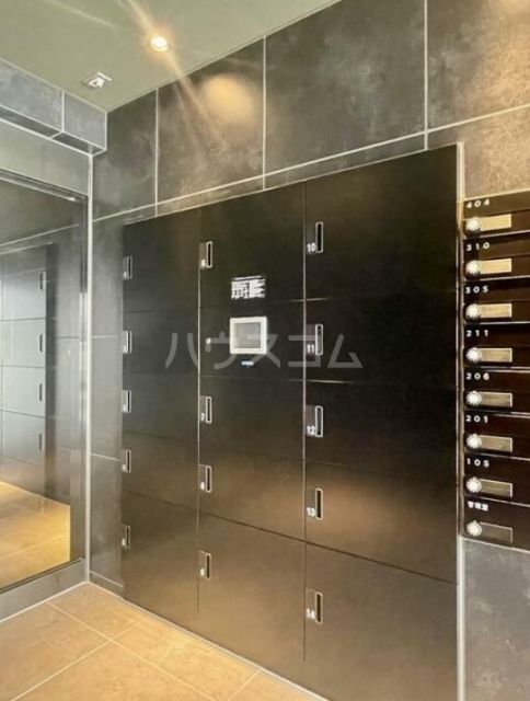 Log登戸Station sideの外観写真