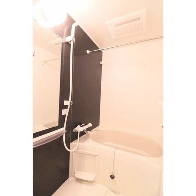 バス・シャワールーム　写真は他の部屋です