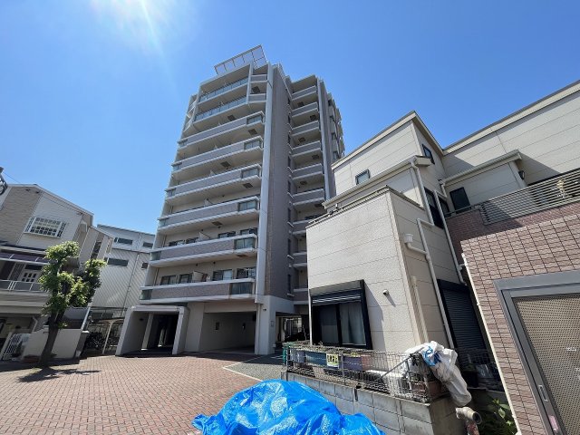 建物外観　オートロック付きで安心です♪
