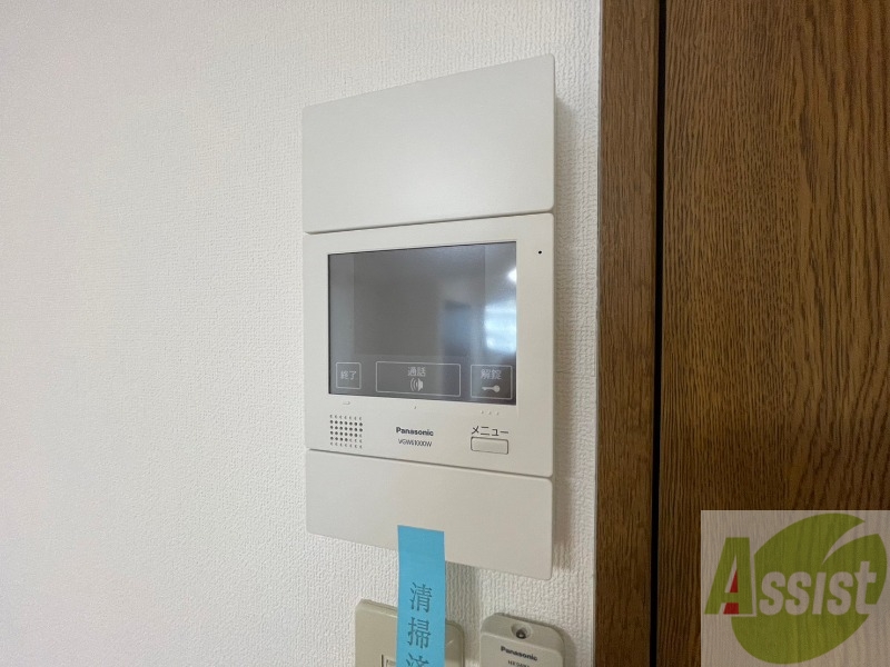 セキュリティ　ＴＶモニター付インターホンです。来客者の顔が見えるので安心！