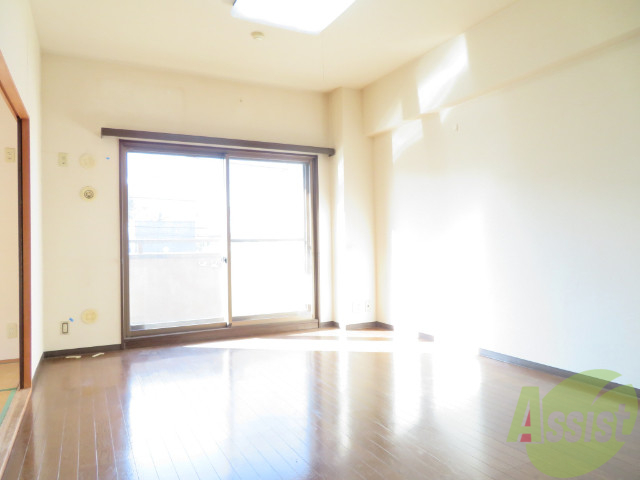 居室・リビング　広くてキレイなＬＤＫが広がっていて、充実した生活が送れそう。