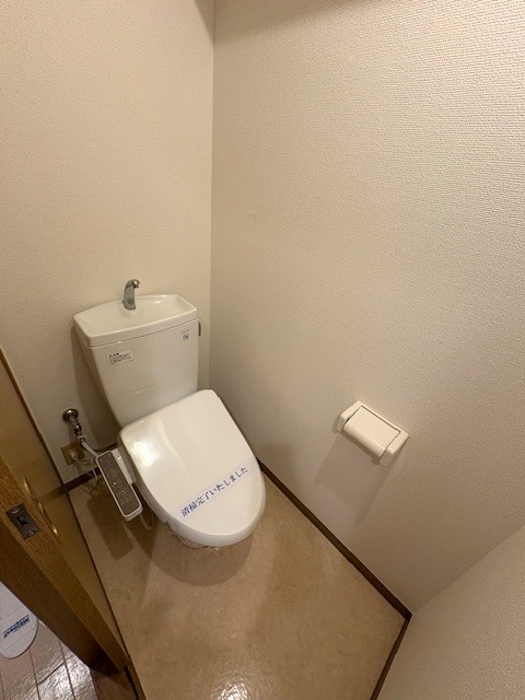 トイレ　トイレもきれいです