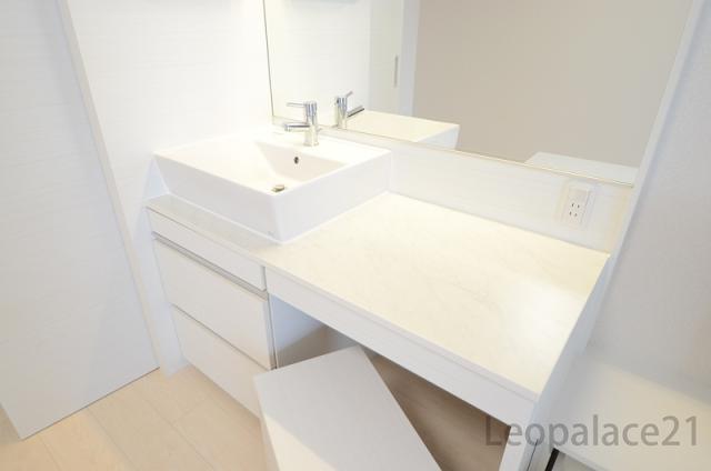 洗面設備　※同タイプ部屋の写真です。