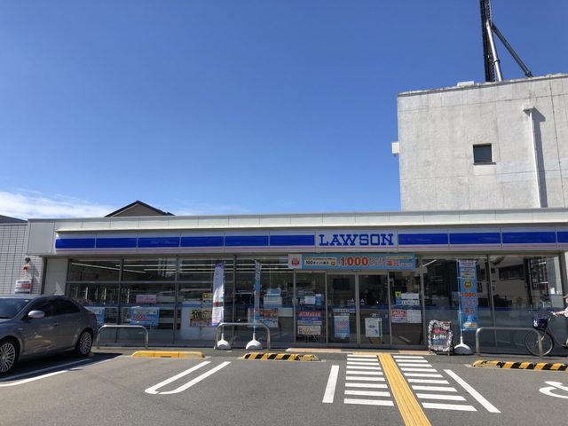 コンビニ　ローソン日置荘西町一丁店（コンビニ）まで479m