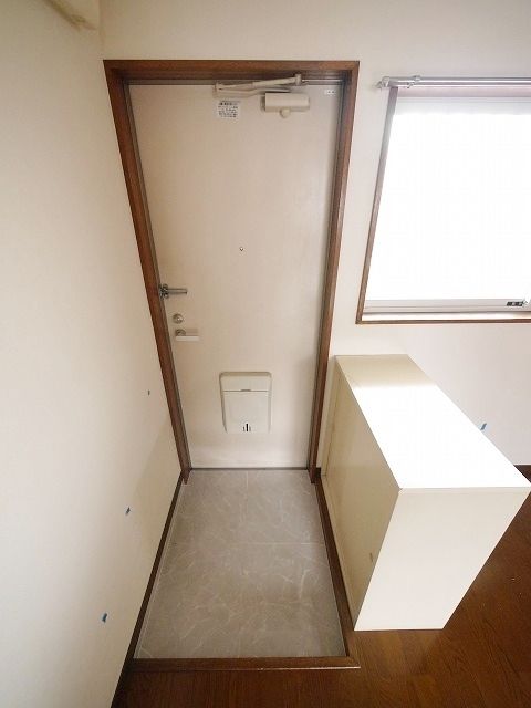 玄関　★お部屋探しは株式会社タウンハウジング東京まで★