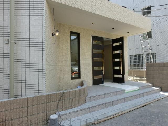 エントランス　安心のオートロック完備