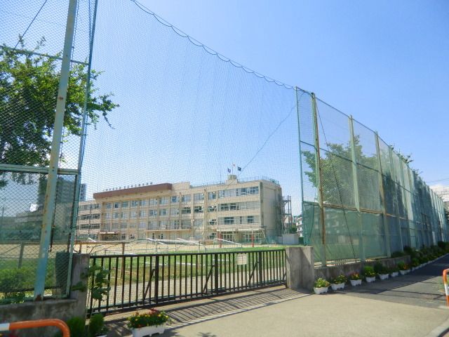 中学校　扇中学校（中学校）まで420m