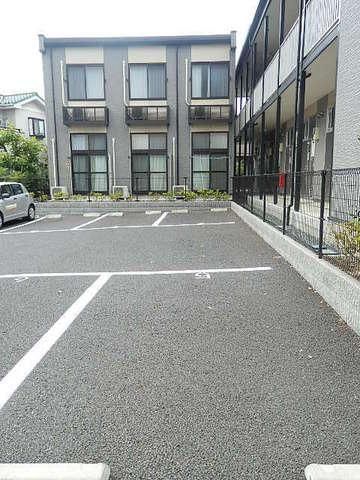 駐車場　駐車場の空きは随時ご確認下さい