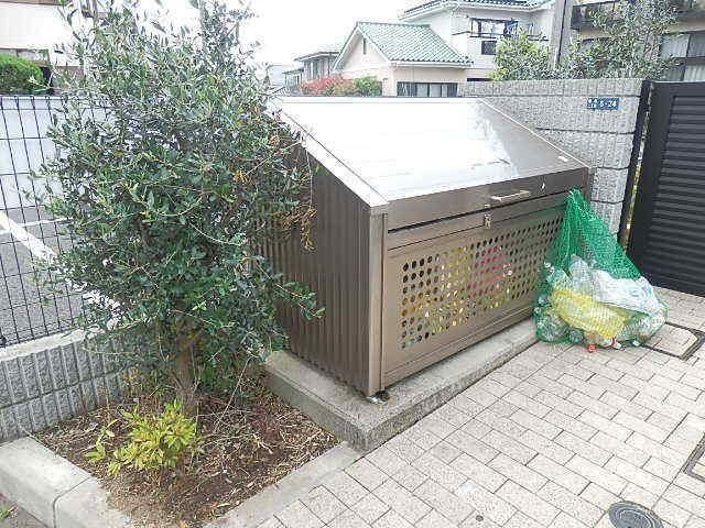 その他共有部分　入居者専用ゴミステーションです