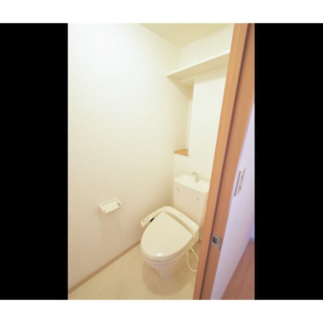 トイレ　同物件・他号数写真となります。現況と異なる場合がございます。