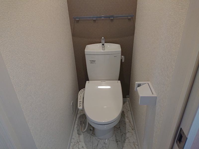 トイレ　同シリーズの他の新築の部屋参照