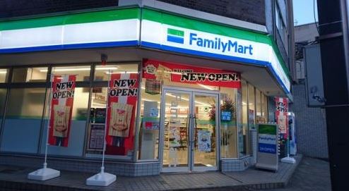 コンビニ　ファミリーマート 江東北砂五丁目店（コンビニ）まで209m