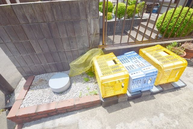 その他共有部分　★敷地内にゴミ置き場があります★