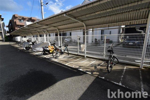 駐車場　駐車場があるので、車を買う予定の方も安心です