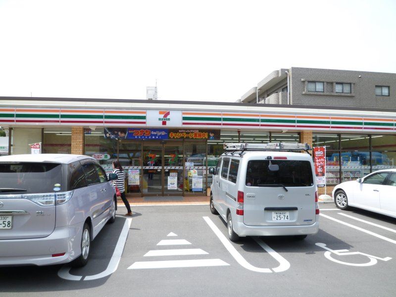 コンビニ　セブンイレブン紫原７丁目店（コンビニ）まで700m