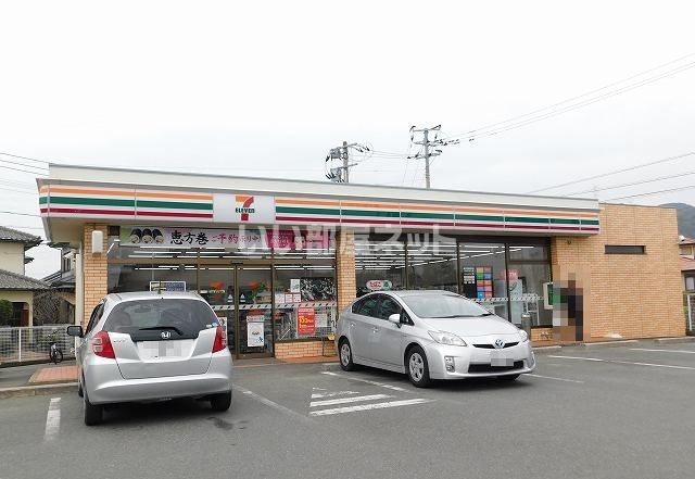 コンビニ　セブンイレブン 筑紫野岡田店（コンビニ）まで858m