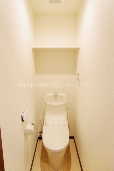トイレ　類似室内