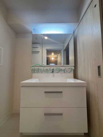 洗面設備　別部屋の参考写真です