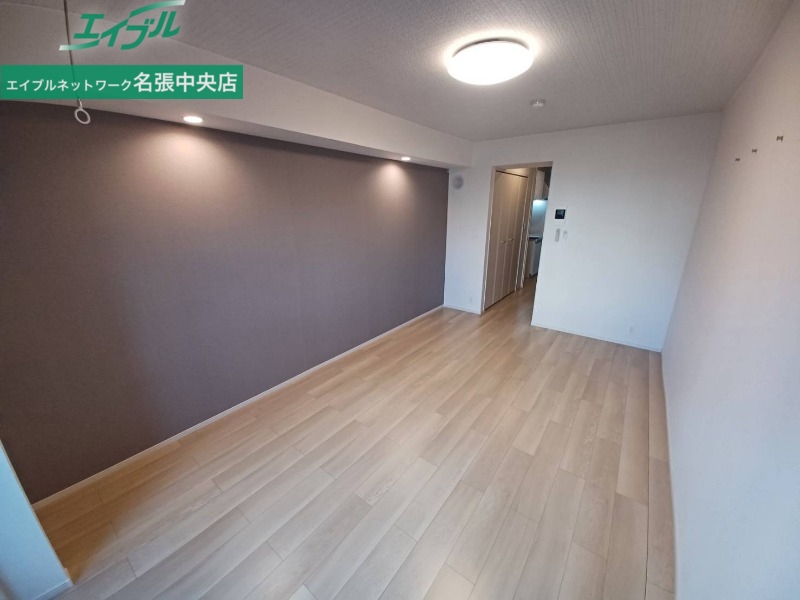 居室・リビング　同型参考写真反転