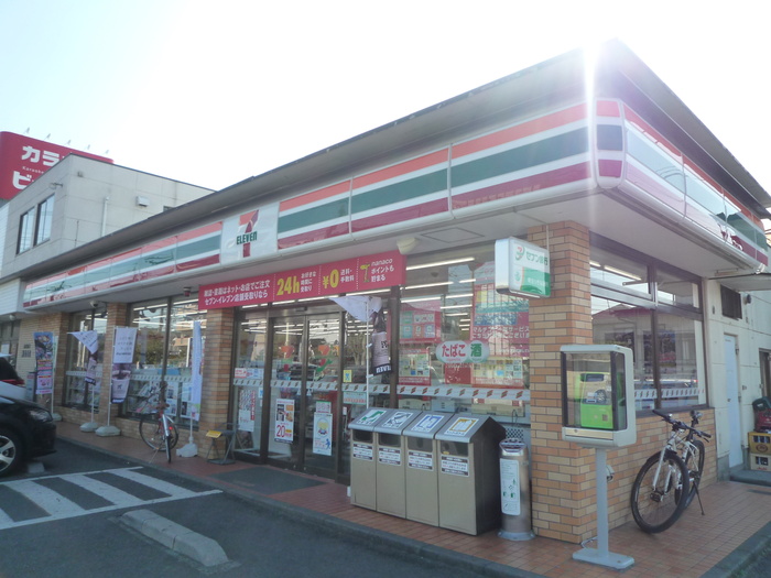 コンビニ　セブンイレブン（コンビニ）まで400m