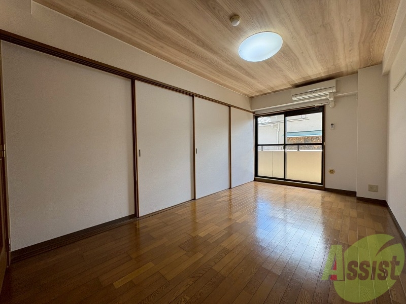 居室・リビング　明るい光が差し込む素敵なお部屋ですね～。