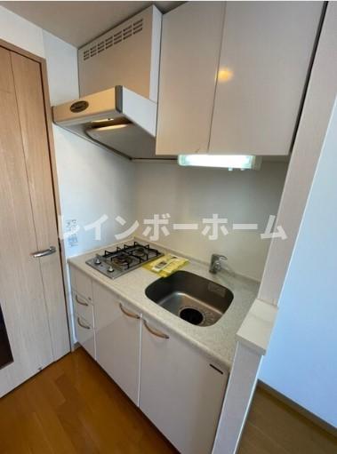 キッチン　コンパクトなキッチンで掃除もラクラク