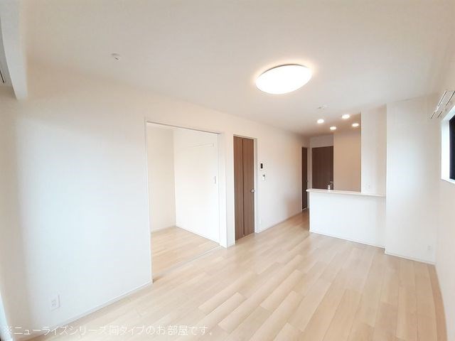 居室・リビング　※同タイプのお部屋の画像になります。