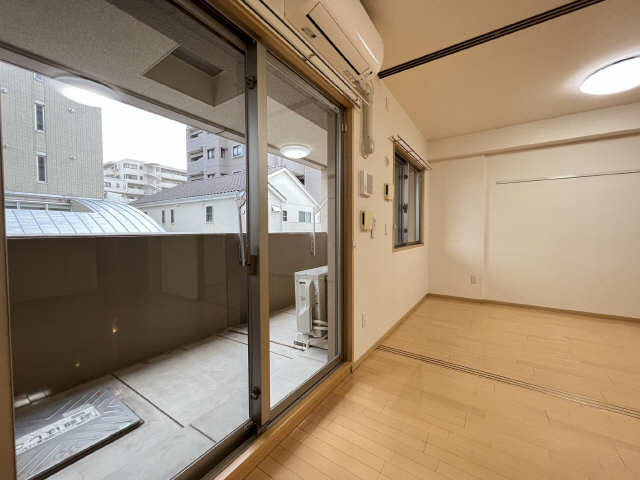 バルコニー　広め