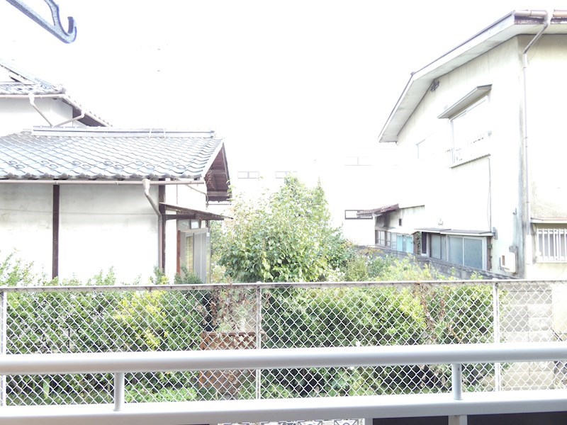 眺望　参考：102号室（内装・設備が異なる場合があります。）