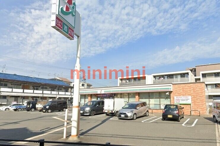 コンビニ　セブンイレブン高槻安満中の町店（コンビニ）まで665m