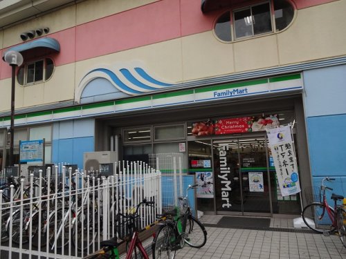 コンビニ　ファミリーマート アトレ新浦安店（コンビニ）まで911m