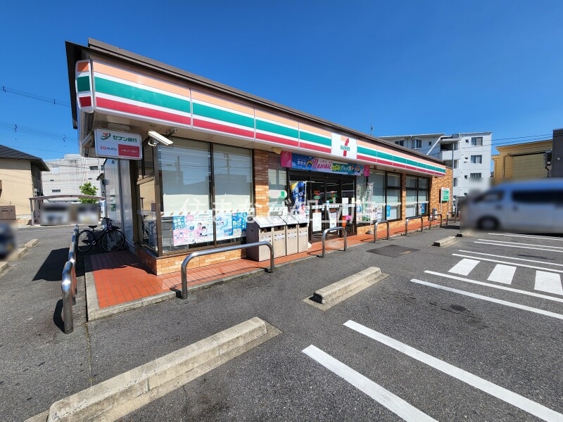 コンビニ　セブンイレブン豊田市上野町店（コンビニ）まで312m