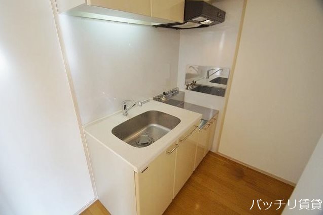 キッチン　画像は別号室写真の為、現状を優先いたします。