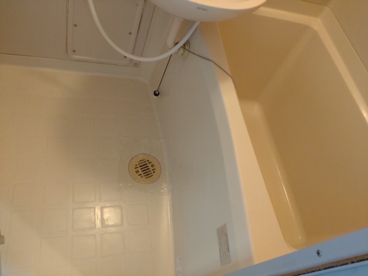 バス・シャワールーム　同建物別部屋現況優先