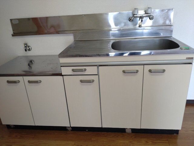 キッチン　同建物別部屋現況優先