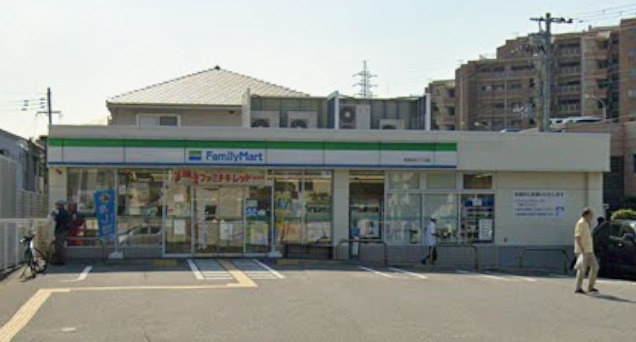 コンビニ　ファミリーマート 東園田町六丁目店（コンビニ）まで270m