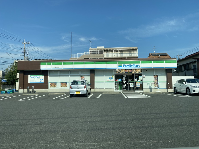 コンビニ　ファミリーマート　八王子堀之内店（コンビニ）まで147m