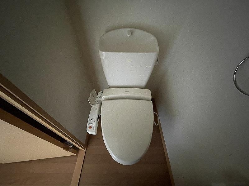 レオパレスYOUのトイレ写真