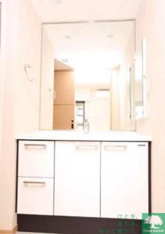 洗面設備　★ゆったり洗面台スペース★