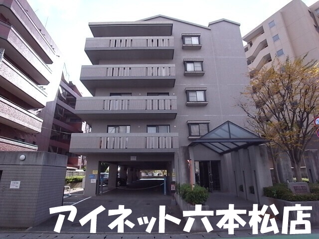 建物外観　おしゃれな外観ですね。