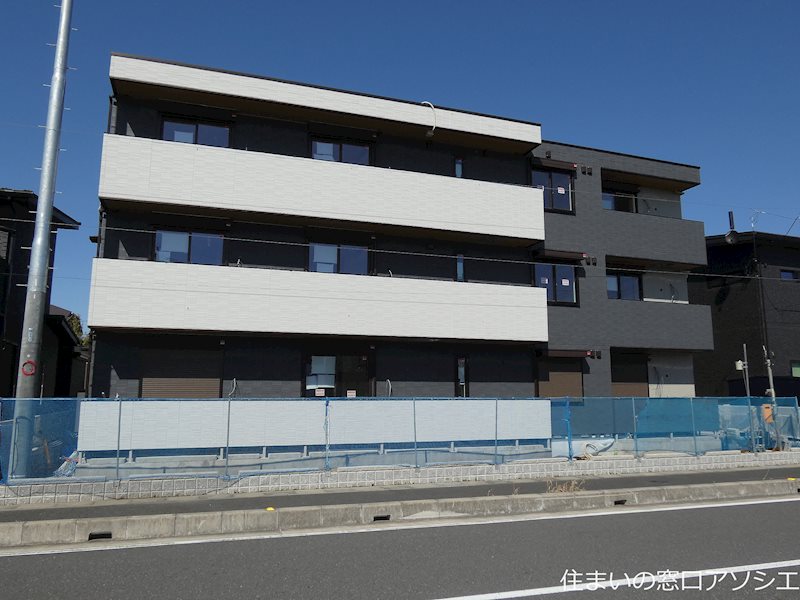 建物外観　CREST吉川のご紹介は住まいの窓口アソシエにお任せください