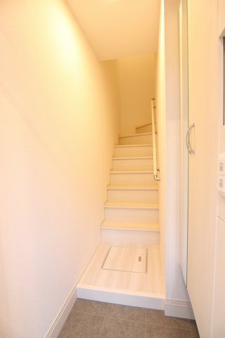 玄関　同社施工例です。