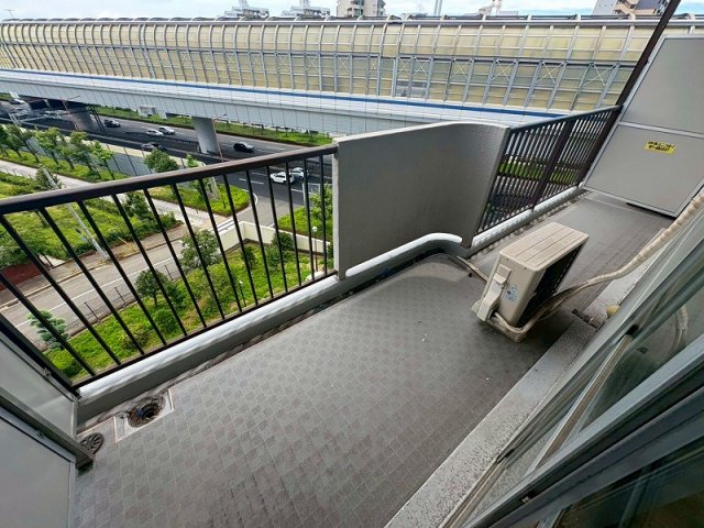 バルコニー　広々としたバルコニーです