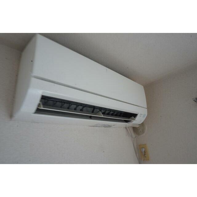 その他設備　洋室のエアコンは設備品です♪