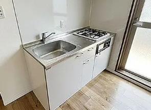 キッチン　別タイプ部屋　参考写真です