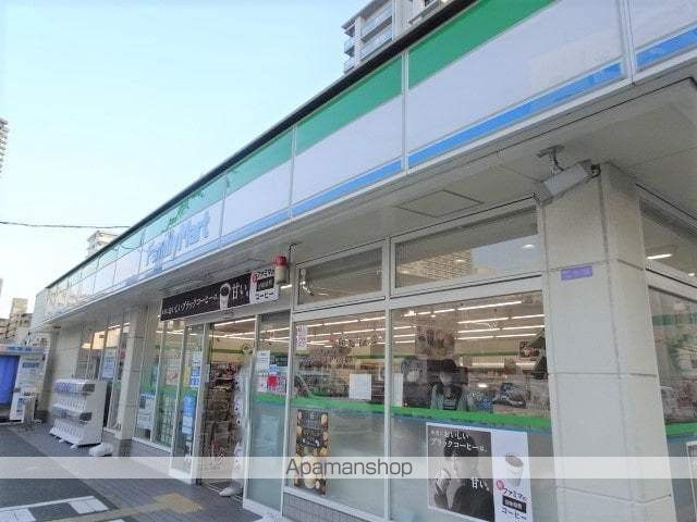 コンビニ　ファミリーマート（コンビニ）まで115m